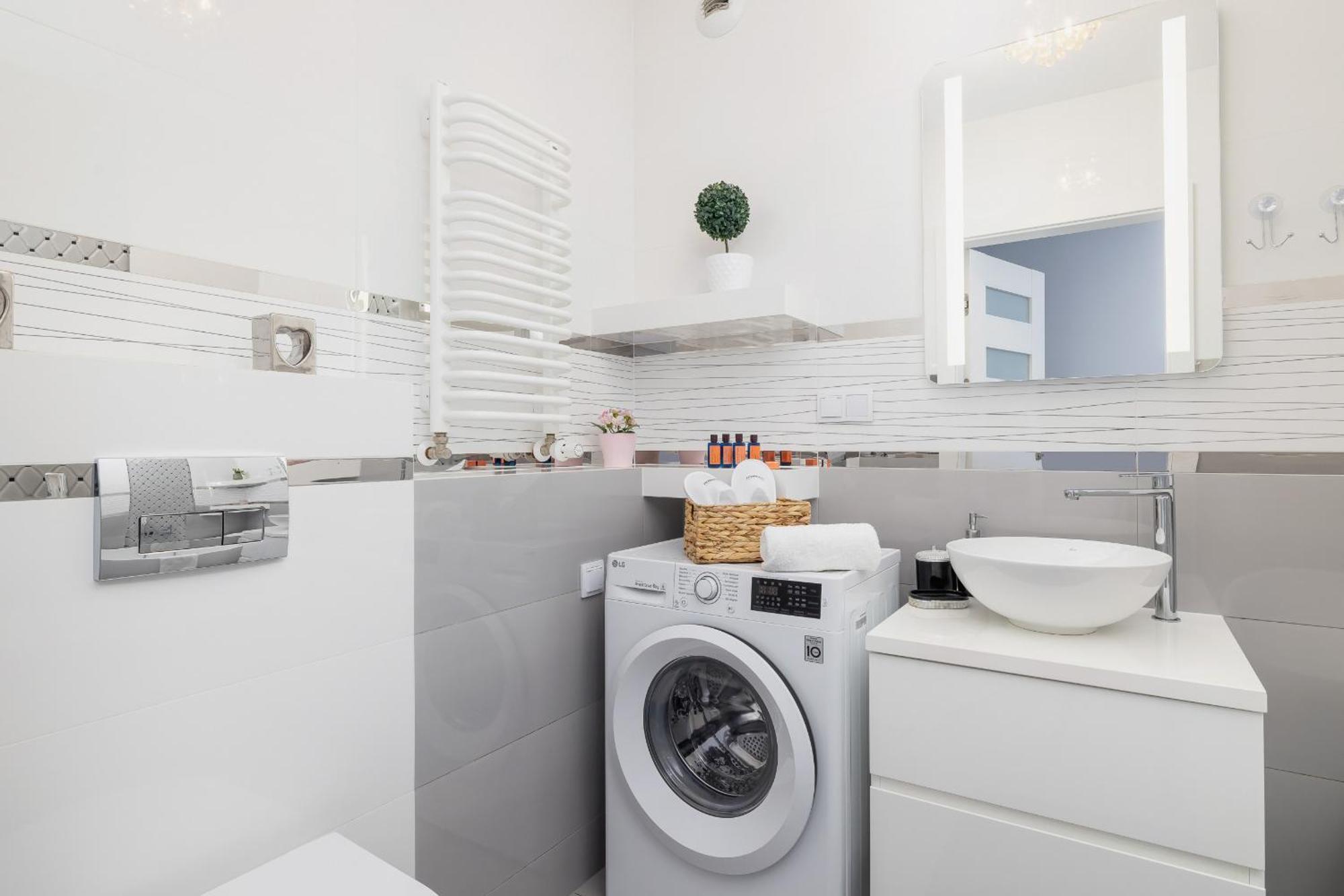 Cracow Pradnik Spacious & Family Apartment With 3 Bedroom By Renters Prestige Krasków Εξωτερικό φωτογραφία