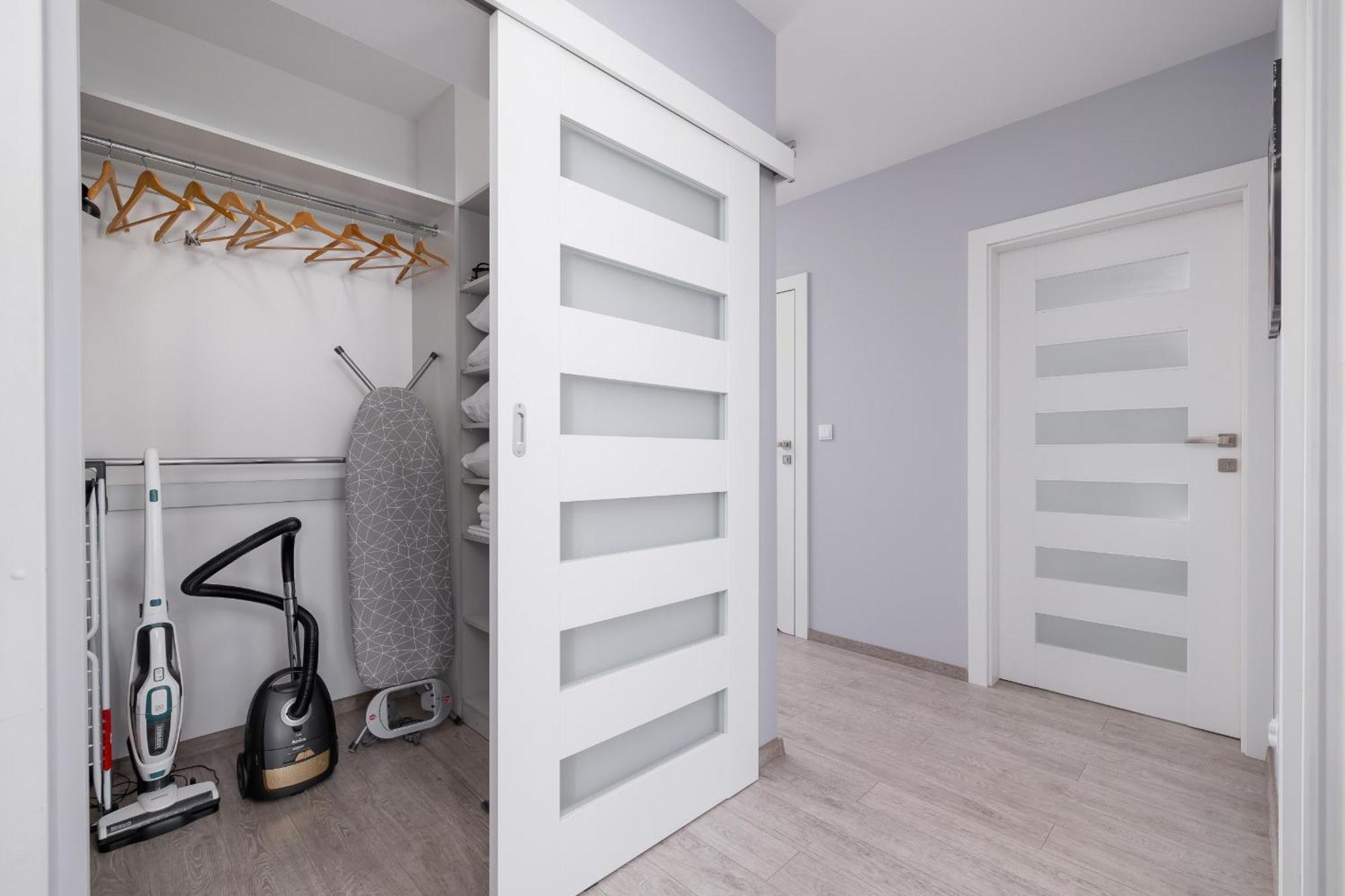 Cracow Pradnik Spacious & Family Apartment With 3 Bedroom By Renters Prestige Krasków Εξωτερικό φωτογραφία